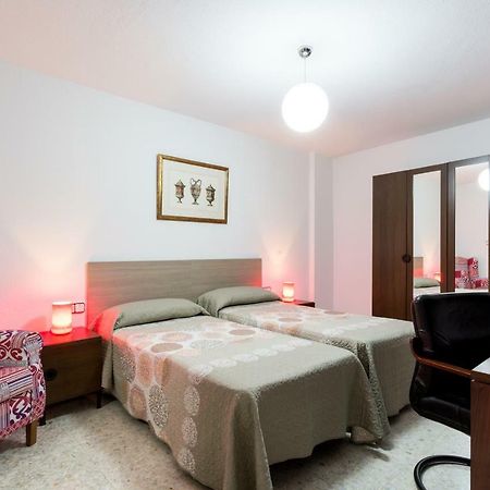 Holi-Rent Albareda Apartment Севиля Екстериор снимка