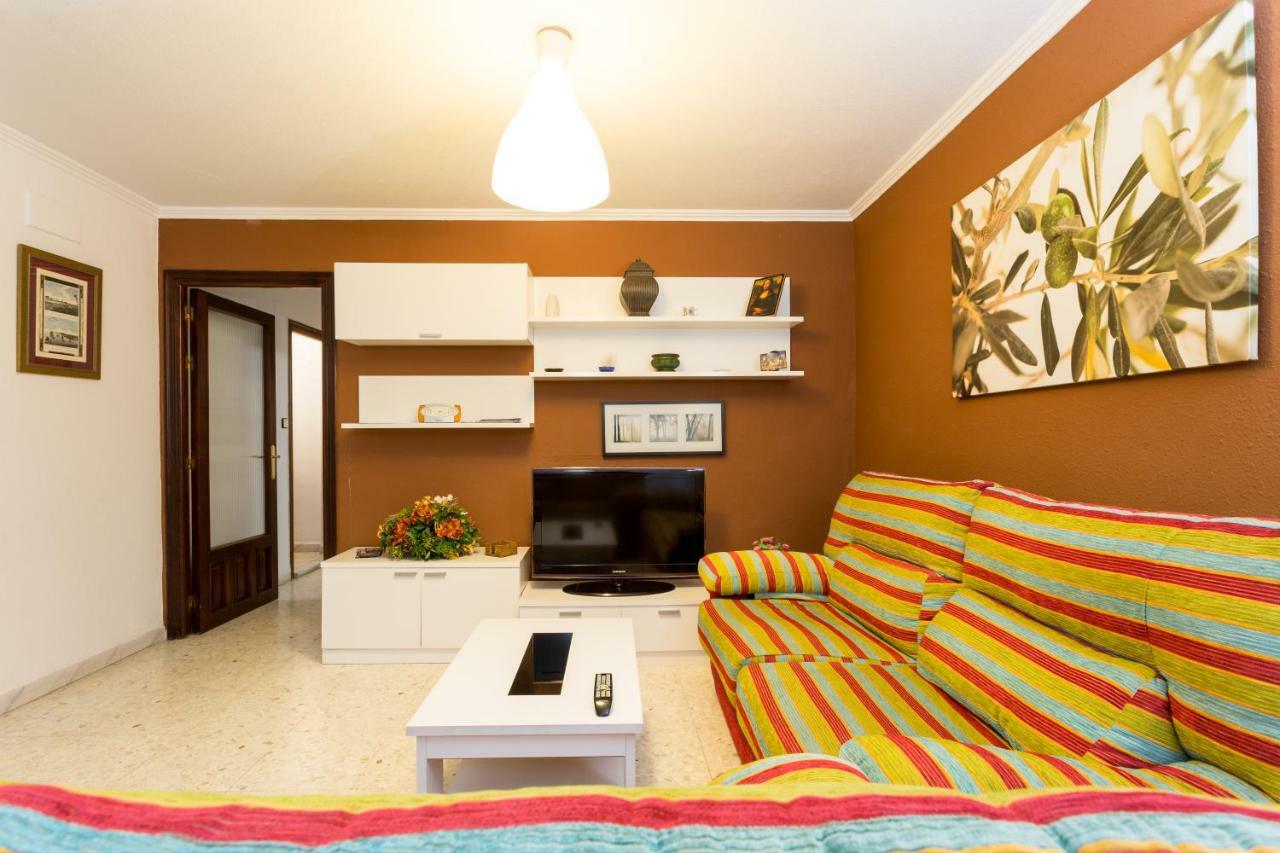 Holi-Rent Albareda Apartment Севиля Екстериор снимка