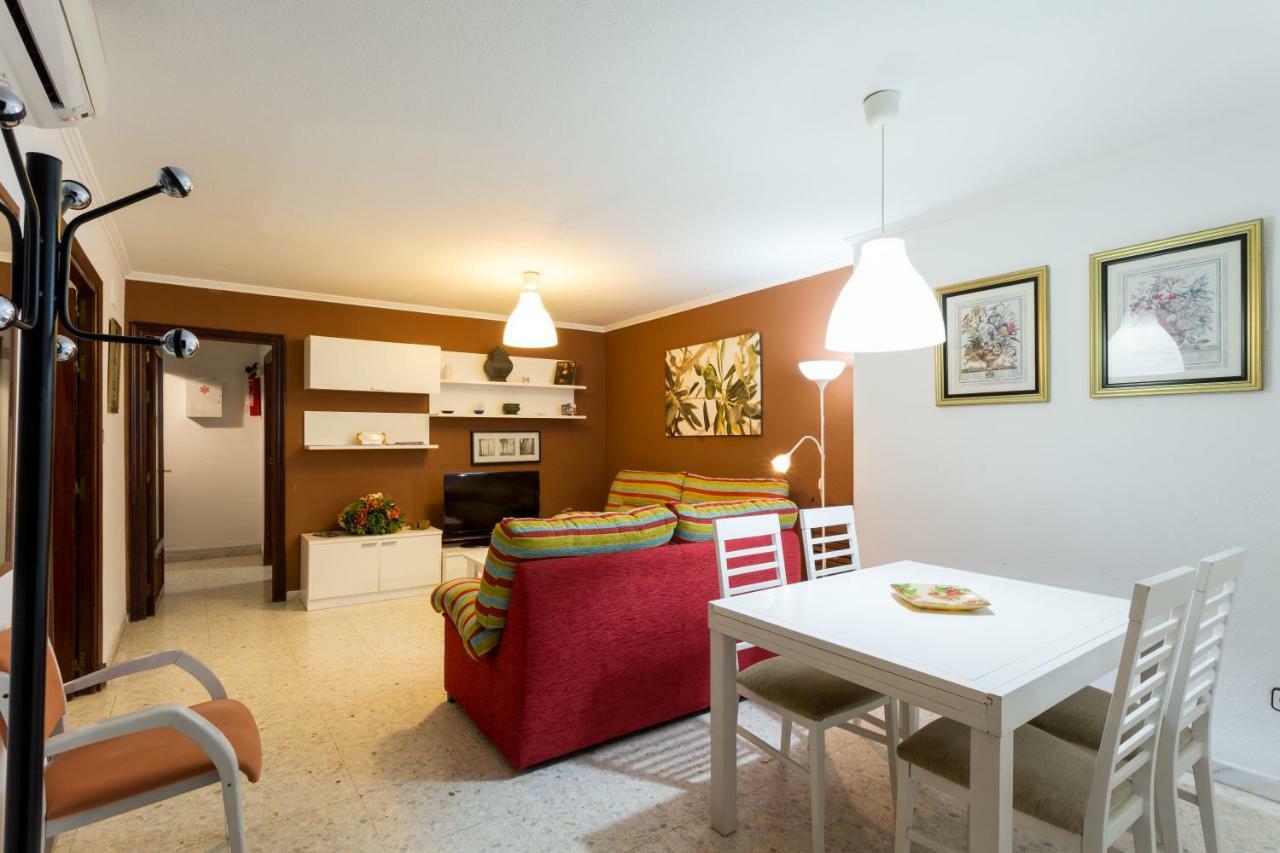 Holi-Rent Albareda Apartment Севиля Екстериор снимка