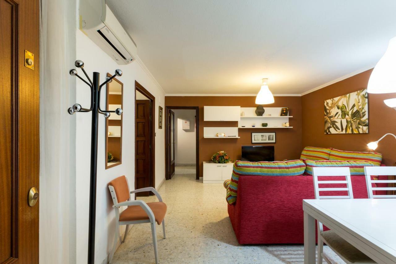 Holi-Rent Albareda Apartment Севиля Екстериор снимка