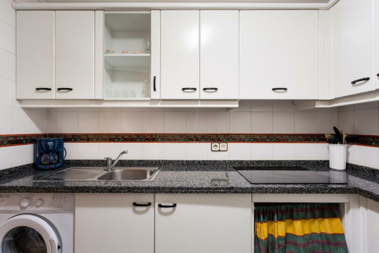 Holi-Rent Albareda Apartment Севиля Екстериор снимка