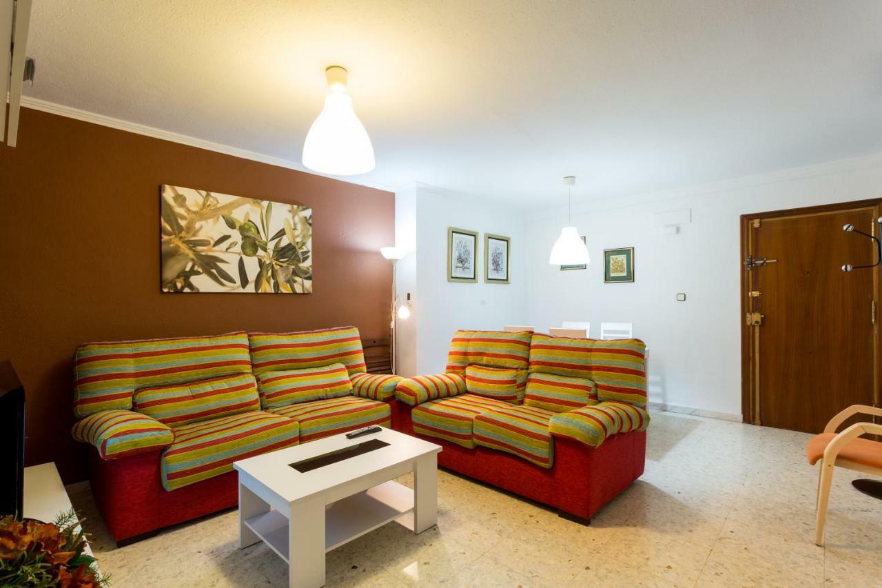 Holi-Rent Albareda Apartment Севиля Екстериор снимка