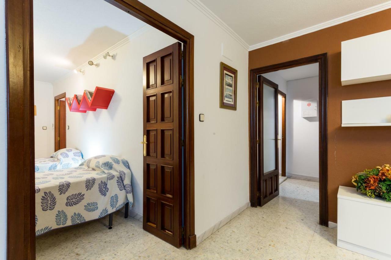 Holi-Rent Albareda Apartment Севиля Екстериор снимка