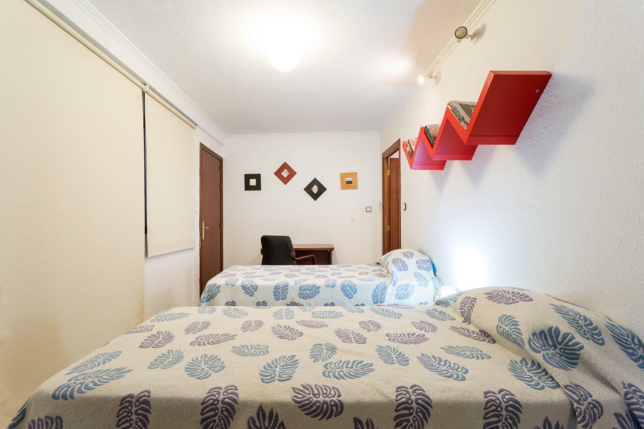 Holi-Rent Albareda Apartment Севиля Екстериор снимка