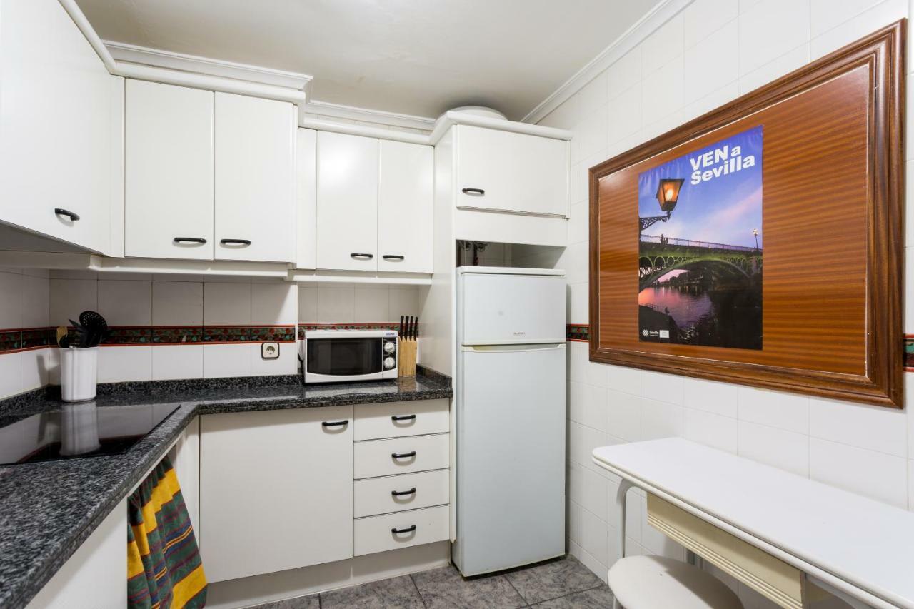 Holi-Rent Albareda Apartment Севиля Екстериор снимка
