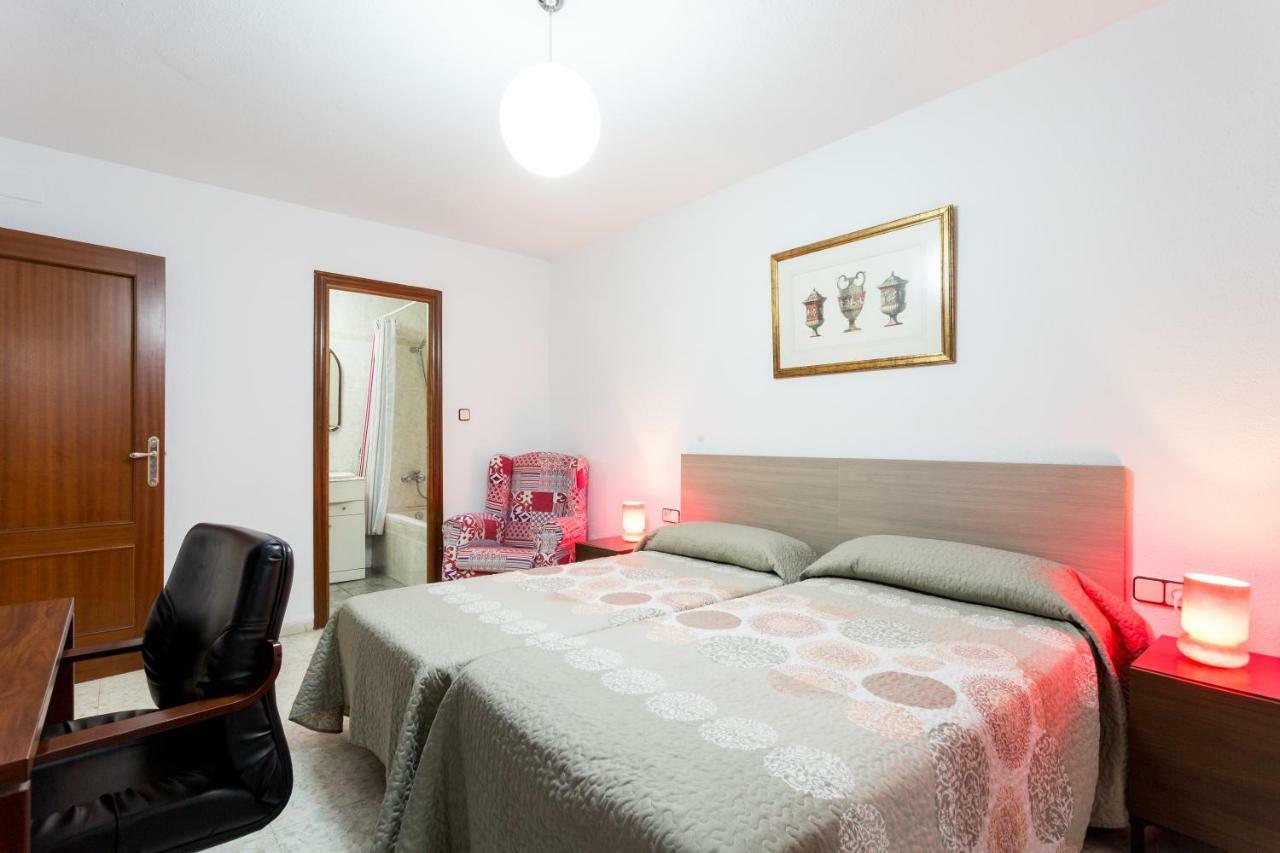 Holi-Rent Albareda Apartment Севиля Екстериор снимка