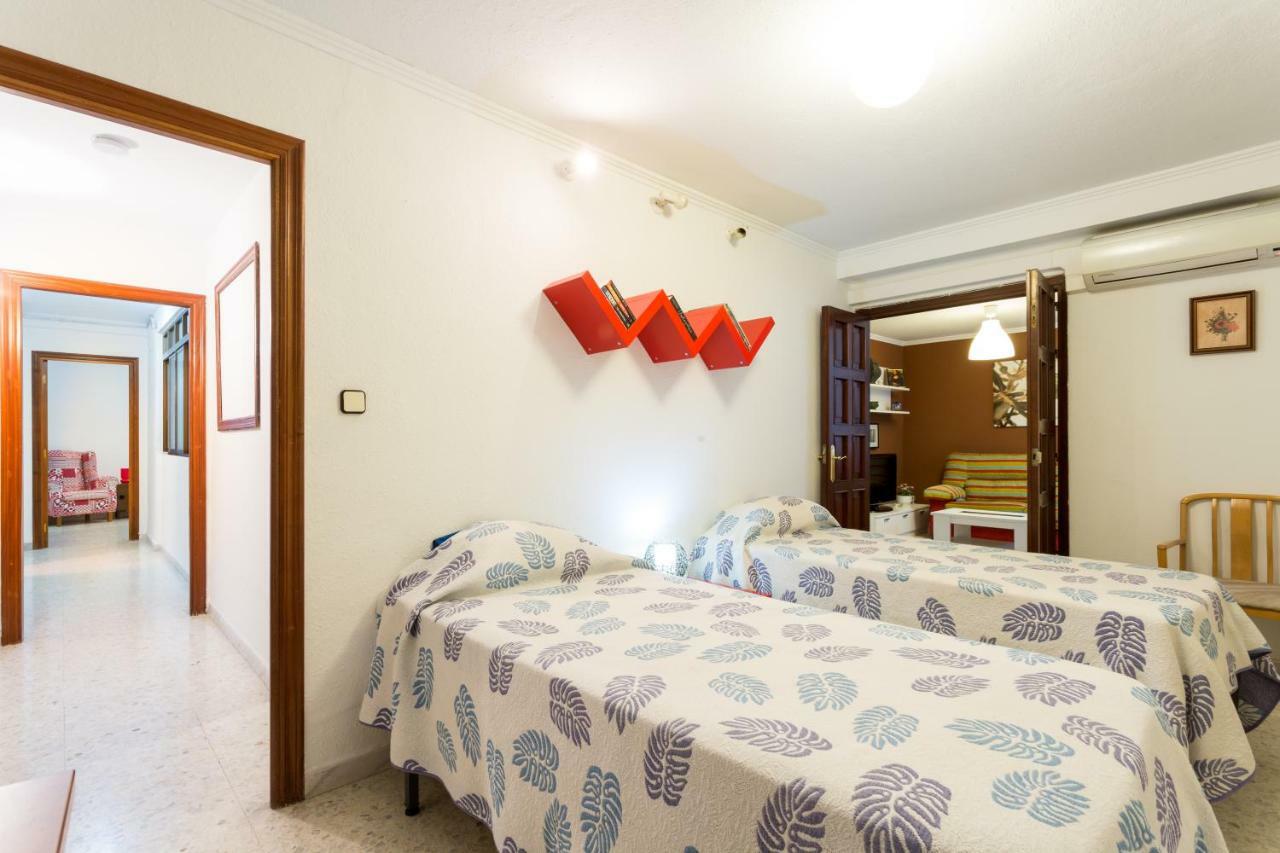 Holi-Rent Albareda Apartment Севиля Екстериор снимка