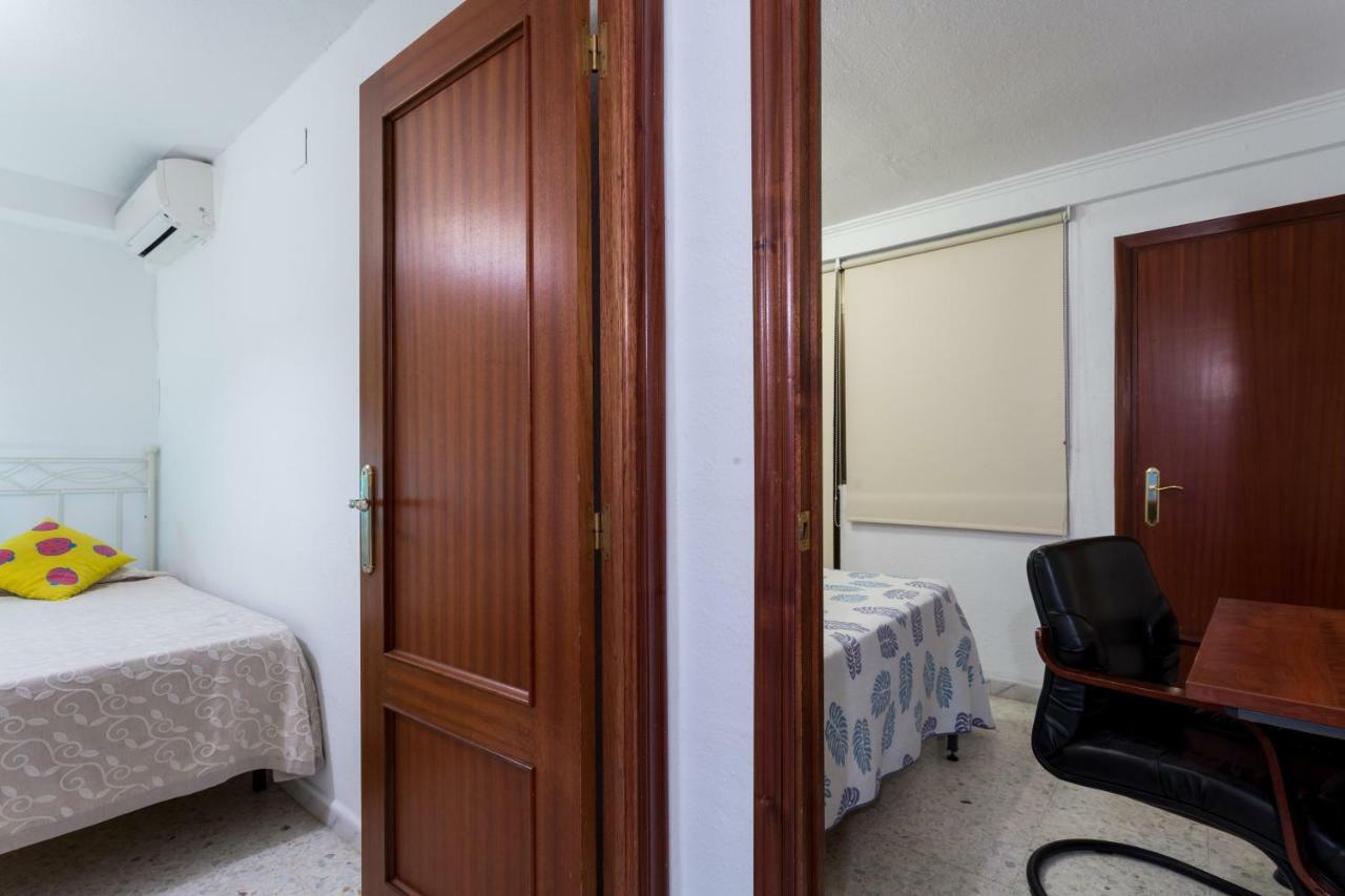 Holi-Rent Albareda Apartment Севиля Екстериор снимка