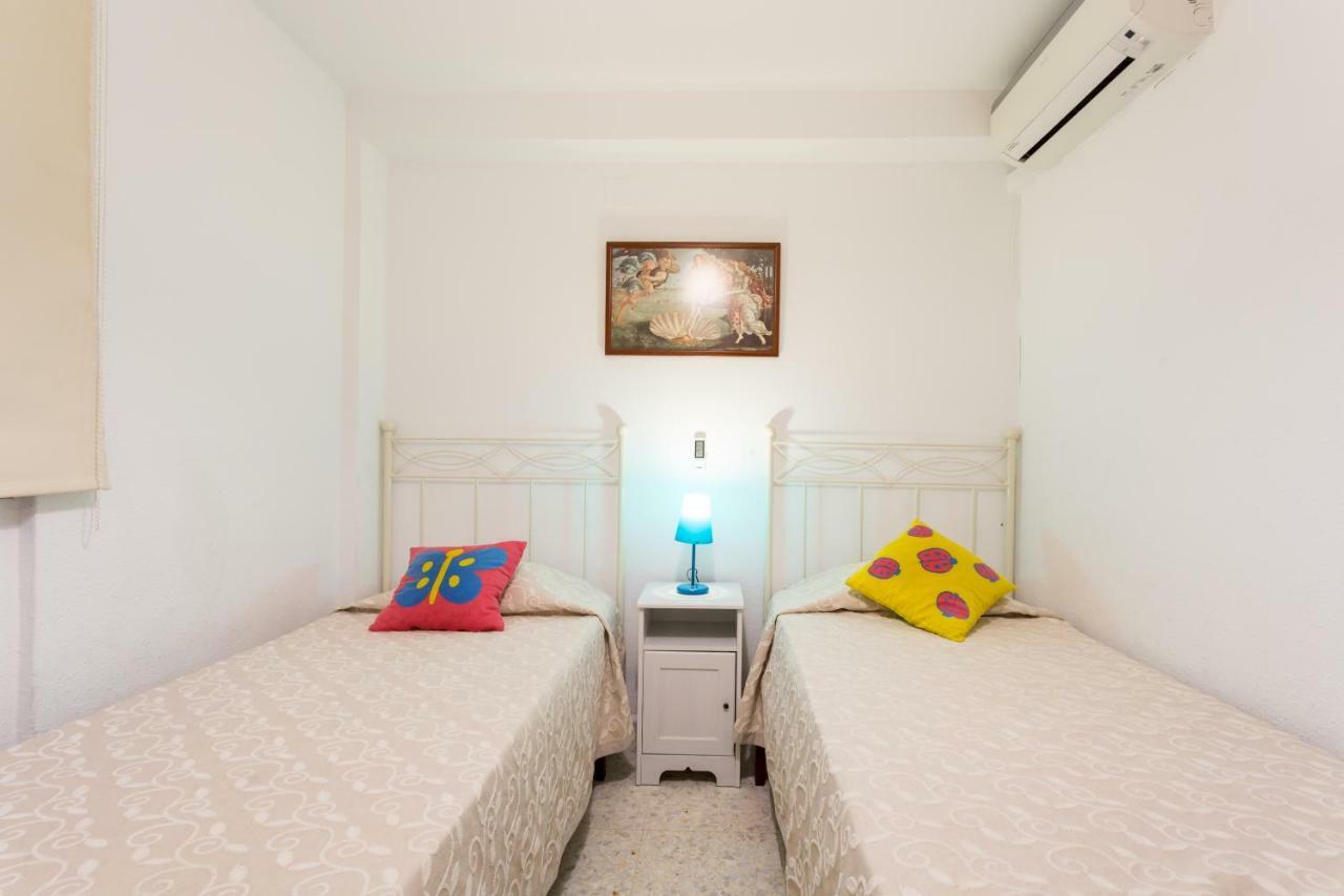 Holi-Rent Albareda Apartment Севиля Екстериор снимка